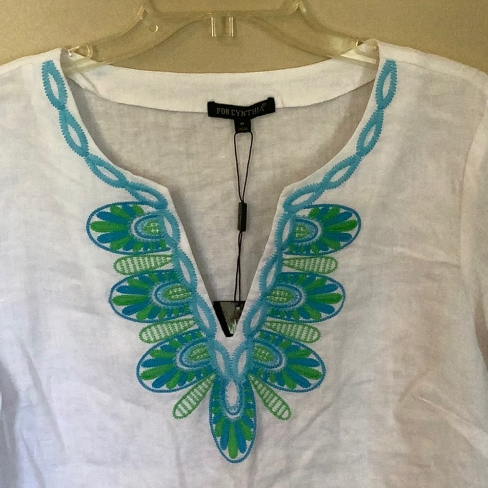 Forcynthia Tunic Top - Picture 2 of 8